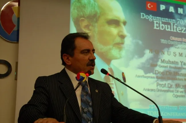 Muhsin Yazıcıoğlu Türkiye'nin Azerbaycan'a iki helikopter bile veremediği o günleri böyle anlatmıştı - 1