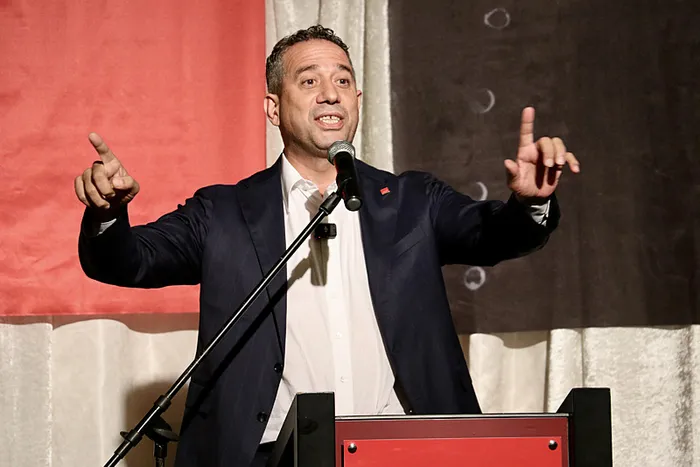 Bir CHP fıkrası daha! Sözde devrimci Başarır lüks bağımlısı çıktı: Zıp zıp Mahir