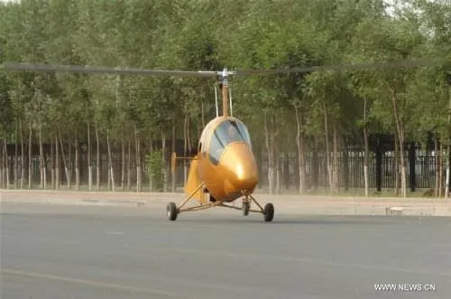 Çinli adam kendi helikopterini yaptı