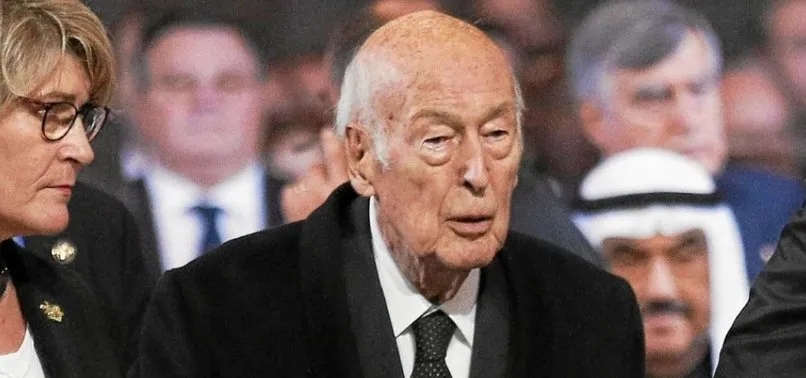 Eski Fransa Cumhurbaşkanı Valery Giscard d'Estaing koronavirüsten öldü