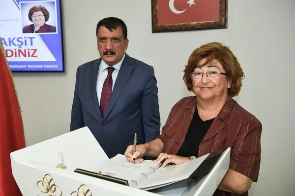 Son dakika: AK Partili eski Bakan Güldal Akşit vefat etti - 5