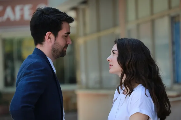 Afili Aşk konusu nedir? Afili Aşk dizisi oyuncuları kimdir?