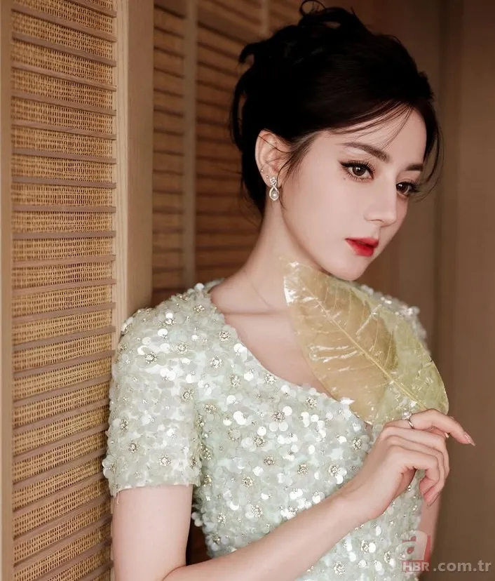 1. sırada Türk yıldız var! "Yaşayan En Güzel Kadınlar" listesi açıklandı 6