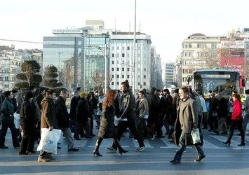 TÜİK açıkladı! Türkiye'de yaşlı nüfus arttı