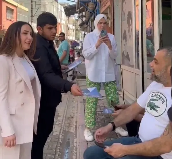1683817181133.jpg Kemal Kılıçdaroğlu'nun yol arkadaşı HDP'lilerden AK Parti Adana Milletvekili Adayı Fatima Yurduseven'e ölüm tehdidi: Kafana mermi yağdırırız - 3