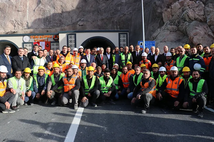 Yeniköprü Tüneli için geri sayım başladı! 40 dakikalık yol 15 dakikaya düşecek