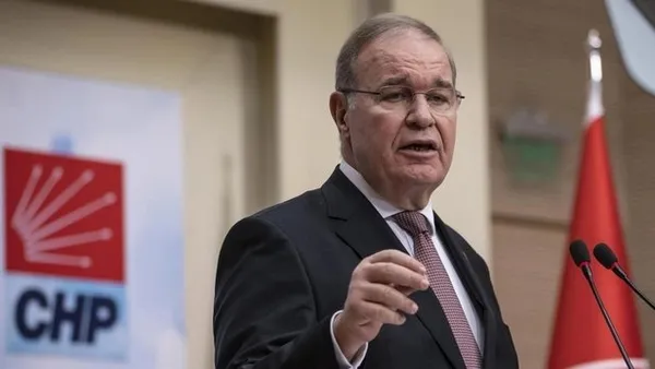 İmamoğlu’nun ’Sözcü’lerinden Faik Öztrak’a ayar: Siyasiler koltuklara yapışıp kalıyor!