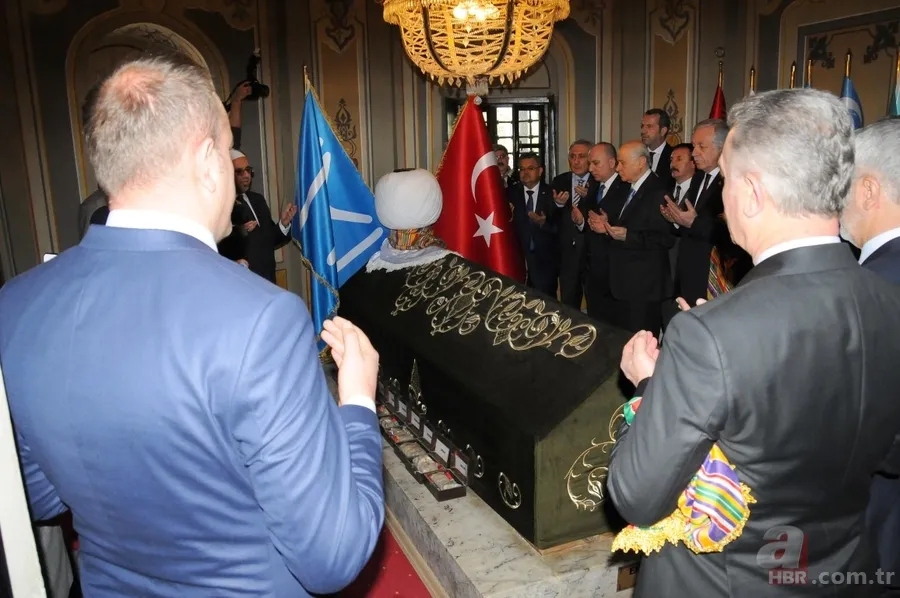 Devlet Bahçeli, Ertuğrul Gazi Türbesi’ni ziyaret etti 17