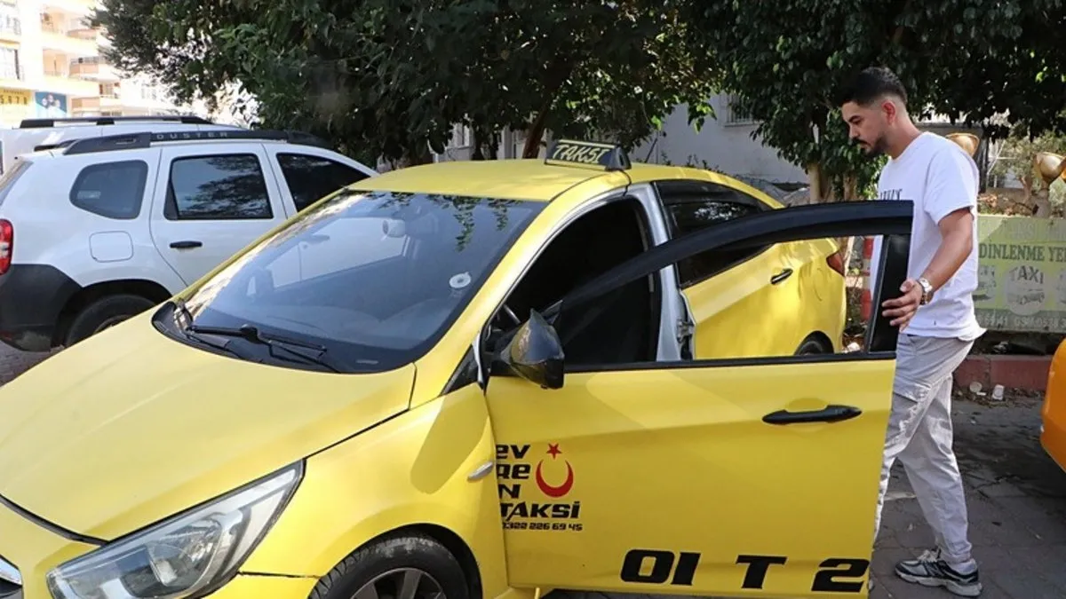 Adana'da hamile kadın takside doğum yaptı!