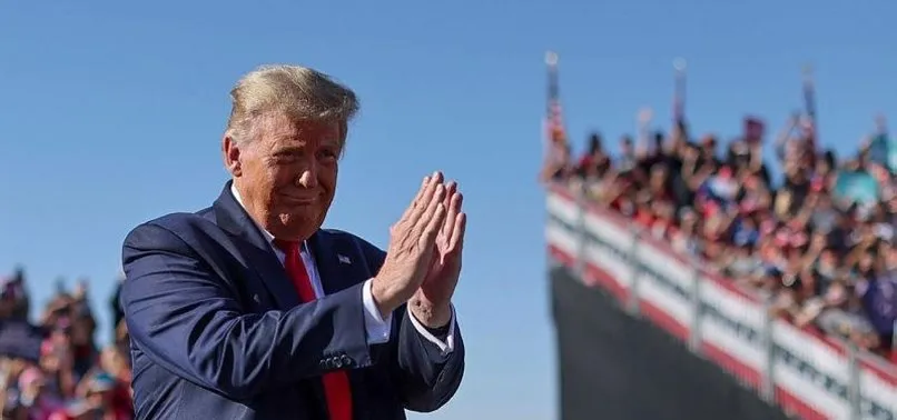 Donald Trump'ın Arizona'daki mitinginde F-16 sesleri!