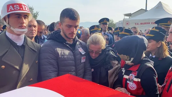 Pençe-Kilit şehidinin naaşı baba ocağında! Acılı ailenin sözleri yürek yaktı