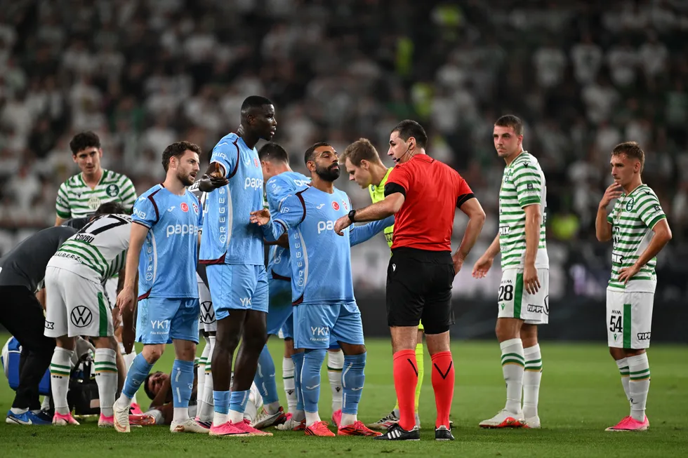 firtina-yoluna-konferans-liginde-devam-edecek-mac-sonucu-ferencvaros-4-0-trabzonspor-1787862498963.jpg Fırtına yoluna Konferans Ligi’nde devam edecek! Maç sonucu: Ferencvaros 4-0 Trabzonspor - 2
