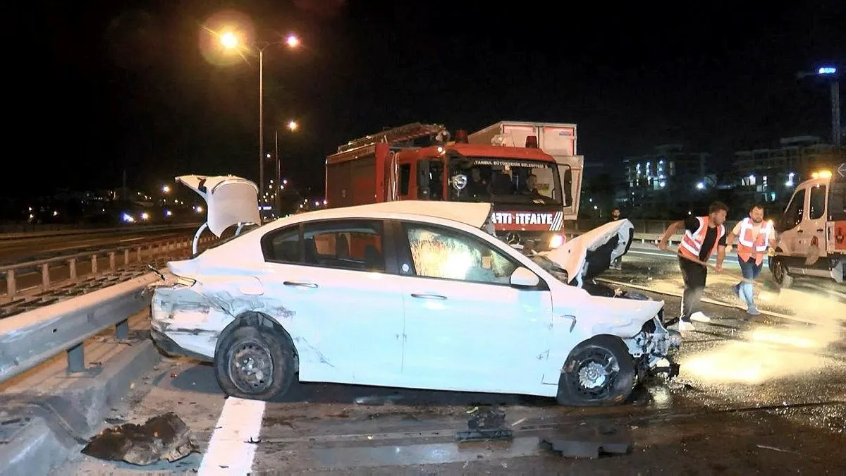 TEM'de feci kaza! Emniyet kemeri detayı dikkat çekti