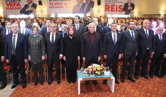 Binali Yıldırım: “Biz yoldan çıkmadık, bazıları menfaatinin bittiği durakta inmiştir” - 1