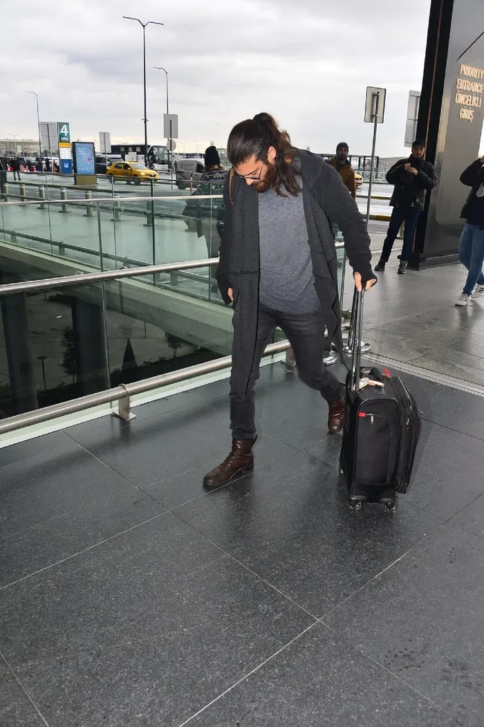 Türkiye’yi terk eden Can Yaman günler sonra ortaya çıktı