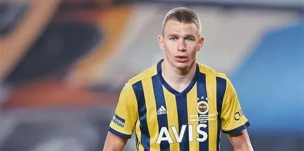 fenerbahce-transferi-duyurdu-atilla-szalai-icin-kap-geldi-1690211174571.jpg Fenerbahçe transferi duyurdu! Atilla Szalai için KAP geldi - 2