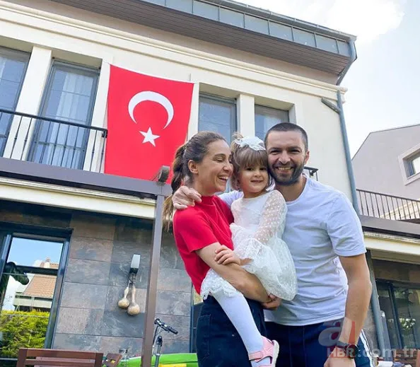 İbrahim Tatlıses ve Ayşegül Yıldız'ın kızı Elif Ada kocaman oldu! Annesinin boyuna yetişti... 8