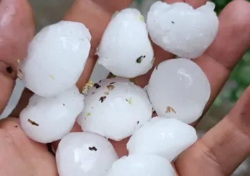 Yozgat'ta sağanak ve dolu etkili oldu