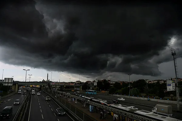 1709447513127.jpg HAVA DURUMU | Meteorolojiden kuvvetli yağış alarmı! İstanbul için gün verdiler! Dalga dalga geliyor - 4