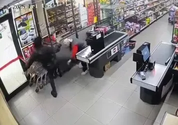 Bayrampaşa’da BİM markette kasiyeri darp eden şüpheli yakalandı