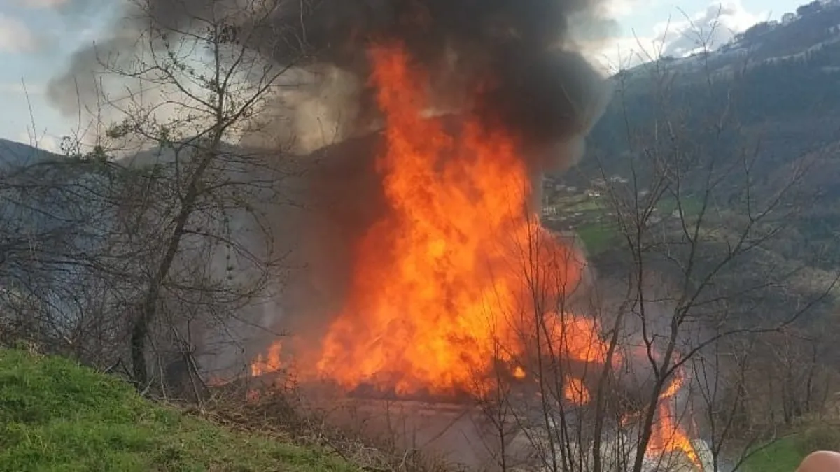 Samsun'da tek katlı evde yangın çıktı: Yaşlı kadın alevlerin arasında can verdi