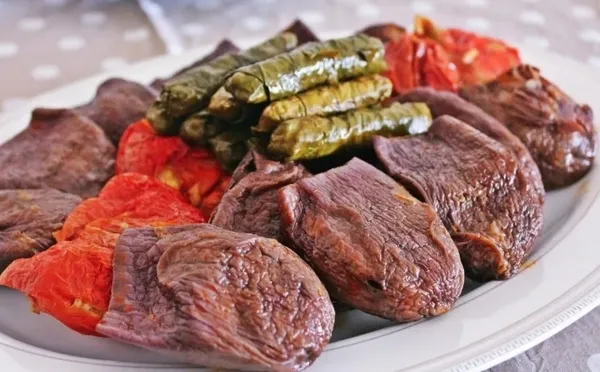 gelinim-mutfakta-gunun-yemegi-4-nisan-gelinim-mutfakta-gaziantep-usulu-kuru-dolma-nasil-yapilir-1680606241022.jpg Gelinim Mutfakta günün yemeği! 4 Nisan Gelinim Mutfakta Gaziantep usulü kuru dolma nasıl yapılır? - 6