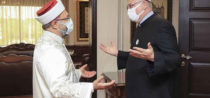 Diyanet İşleri Başkanı Erbaş: “Bizim çok yetkin ve yeterli din adamları yetiştirmemiz lazım”