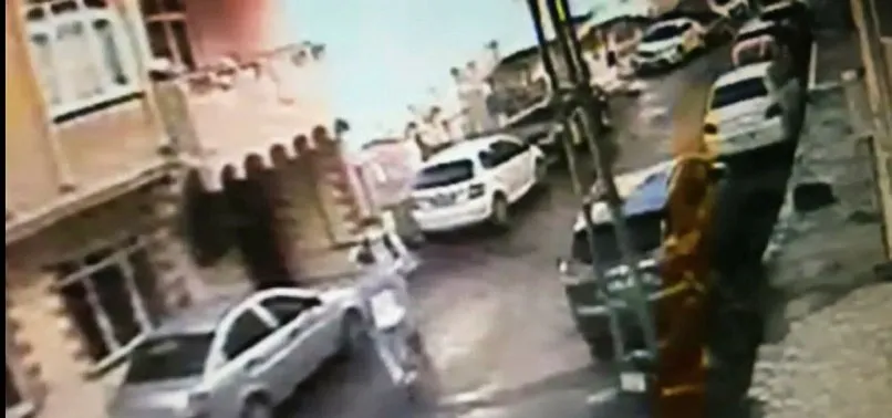 İstanbul’un göbeğinde bıçaklı dehşet kamerada! Selam verip kabusu yaşattı