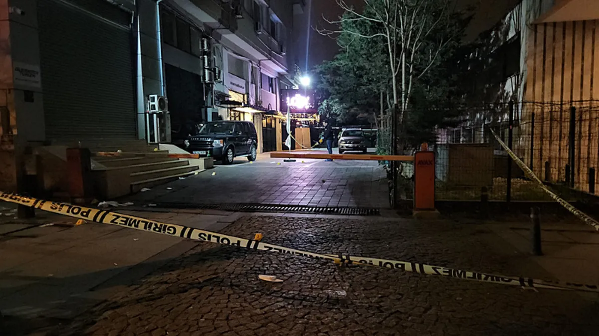 Şişli'de Eğlence Mekanında Silah Sesleri: 2 Kişi Yaralandı