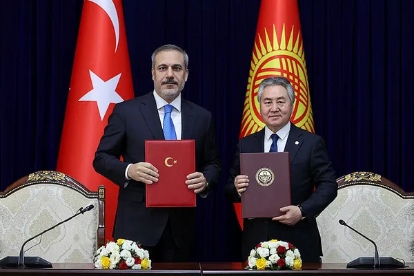bakan-hakan-fidandan-kirgiz-mevkidasi-ceenbek-kulubayev-ile-onemli-gorusme-1704804583861.jpg Bakan Hakan Fidan'dan Kırgız mevkidaşı Ceenbek Kulubayev ile önemli görüşme! Ortak projelere imza atıldı - 6