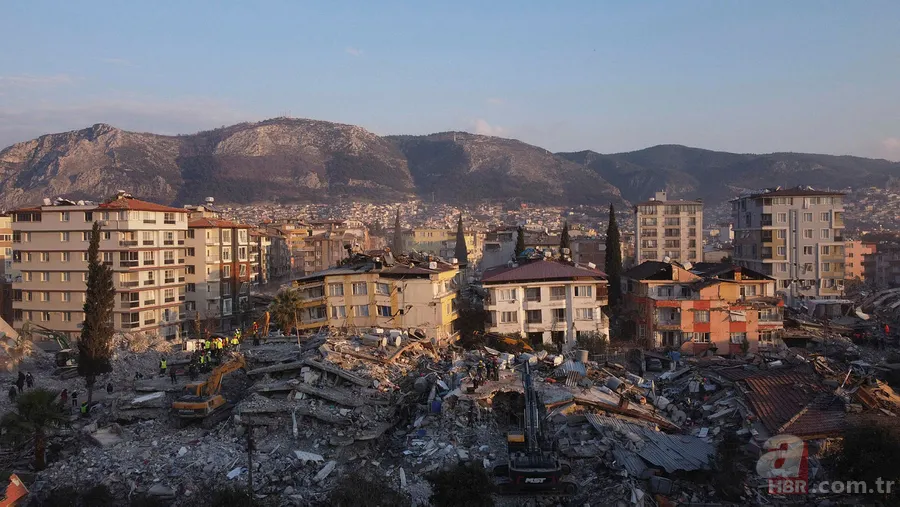 Asrın felaketinde mucize kurtuluşlar! Depremzedeler duygulandıran hikayelerini böyle anlattı 5
