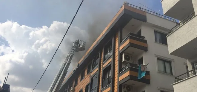 Küçükçekmece’de 5 katlı binada yangın paniği: 2 itfaiye görevlisi dumandan etkilendi