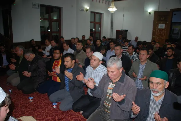 Diyanet 2021: Bugün teravih var mı? 12 Nisan camilerde teravih namazı kılınacak mı? İlk teravih hangi gün kılınacak?