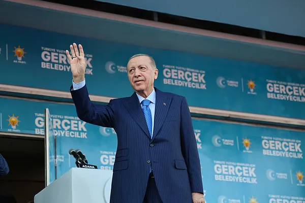 son-dakika-ak-parti-adana-mitingi-baskan-erdogandan-chpye-cok-sert-sozler-birbirlerinin-kuyusunu-kaziyorlar-1708866896525.jpeg Son dakika | AK Parti Adana mitingi! Başkan Erdoğan'dan CHP'ye çok sert sözler: Birbirlerinin kuyusunu kazıyorlar - 3
