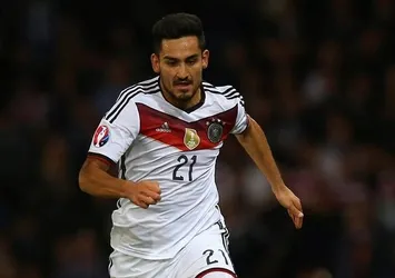 İlkay Gündoğan'dan Schweinsteiger'e destek