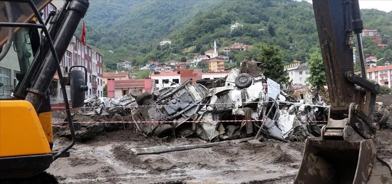 Devlet sel felaketini yaşayan Bozkurt'ta yaraları sarıyor: Bölgeye 6 yeni köprü inşa edilecek