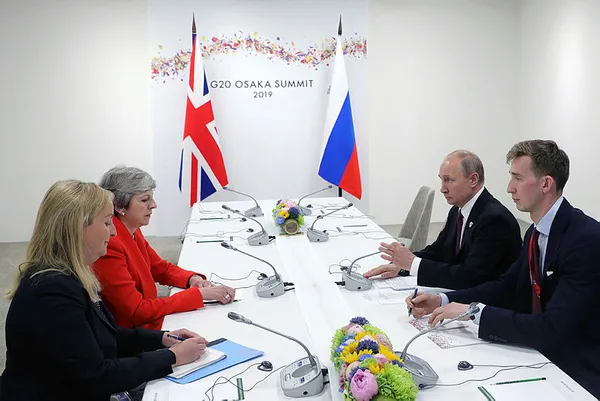 Putin ve May’den G20’de kritik görüşme