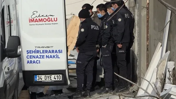 arnavutkoyde-feci-olay-uzerine-su-deposu-dusen-kisi-oldu-1640173981067.jpg Arnavutköy’de feci olay! Üzerine su deposu düşen kişi öldü - 5