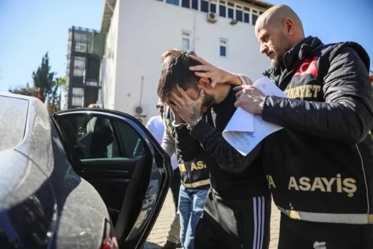7 aylık hamileyken dizlerinden vuran eşinden şikayetçi olmadı - 2