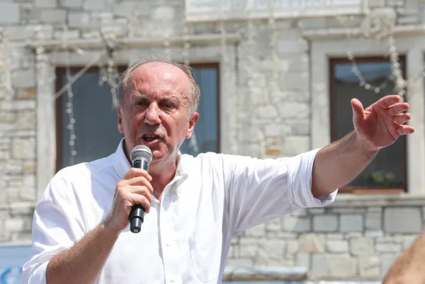 muharrem-inceden-kemal-kilicdarogluna-s-400-uzerinden-veryansin-bu-abdye-senin-adaminim-demektir-1661106729166.jpg Muharrem İnce'den Kemal Kılıçdaroğlu'na 'S-400' üzerinden veryansın: Bu ABD'ye 'Senin adamınım' demektir - 2