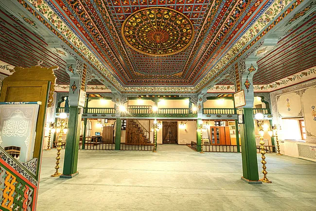 ahsabin-sanata-donustugu-126-yillik-cami-ilgi-goruyor-1629972850475.jpg Ahşabın sanata dönüştüğü 126 yıllık cami ilgi görüyor - 1