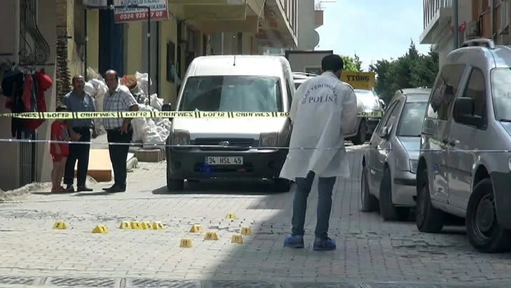 İstanbul Eyüp'te maskeli saldırgan dehşeti: 1 ölü - 1
