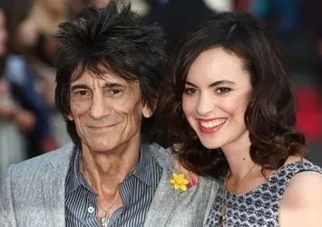 Ronnie Wood 68 yaşında baba oldu!