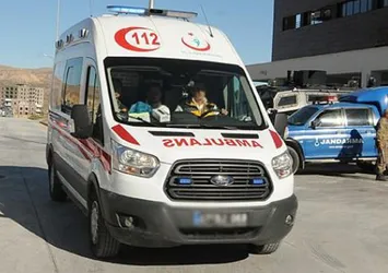 Zırhlı araç devrildi! Çok sayıda yaralılar var