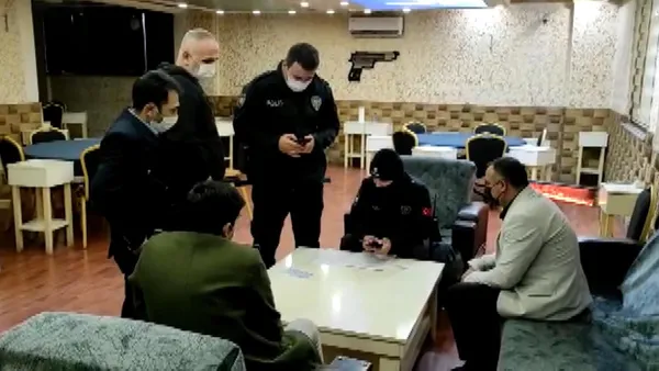 oyun-oynarken-yakalandilar-cenazemiz-vardi-dediler-1607323816032.jpg Oyun oynarken yakalandılar! 'Cenazemiz vardı' dediler - 3