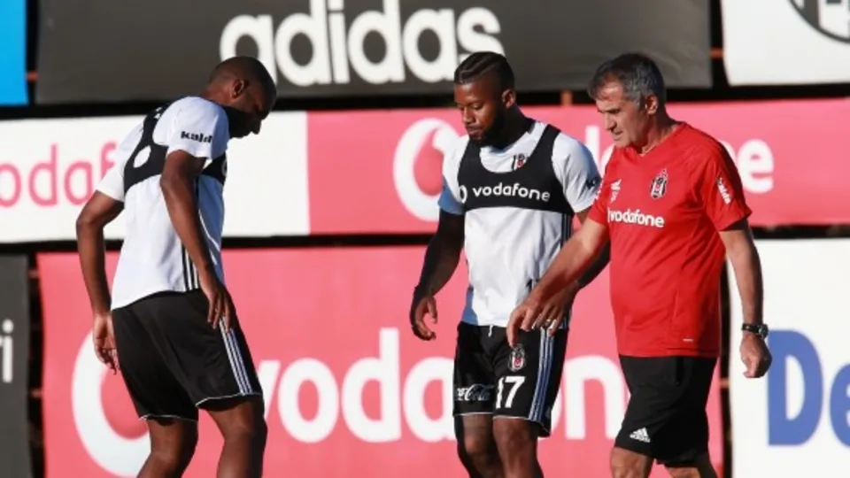 Beşiktaş'ta Lens topun ağzında!