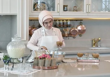 Emine Erdoğan'dan Aşure Günü paylaşımı