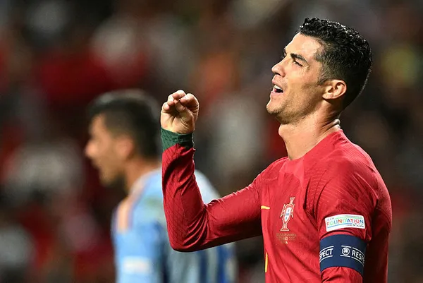 Futbol cambazı Cristiano Ronaldo Real Madrid’e geri dönüyor iddiası