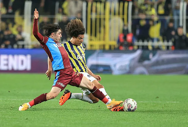 Kanarya’dan derbide Fırtına’ya geçit yok! Fenerbahçe 3-1 Trabzonspor MAÇ SONUCU