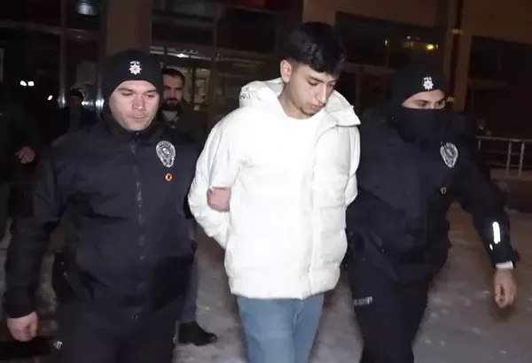 1703361461427.jpeg Eski arkadaşını yanlışlıkla öldürdü: Amacı, 9 bıçak darbesiyle yaralamaktı - 3